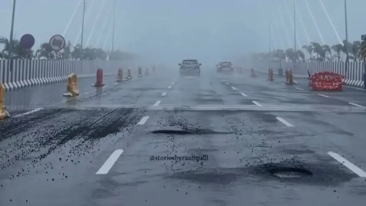 Potholes Appear on Mumbai-Pune Missing Link Weeks After Inauguration