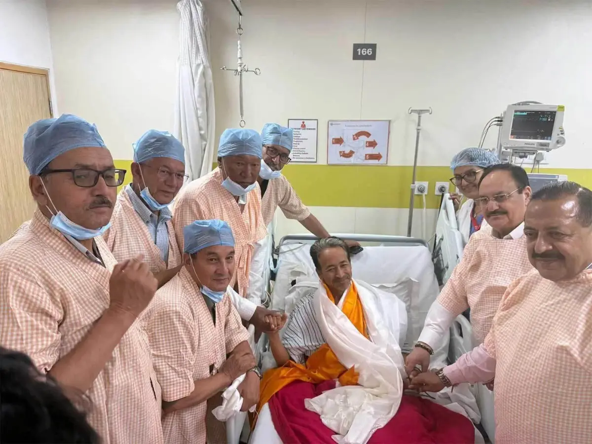 Sonam Wangchuk Ends 26-Day Hunger Strike After Midnight Meeting with Union Ministers, Government Offers Assurances
