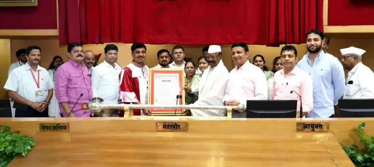 अरुण बोऱ्हाडे यांचा पिंपरी चिंचवड पालिकेत भव्य सत्कार